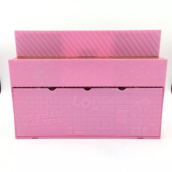 LOL dolls display and house set - Picture 7 of 7